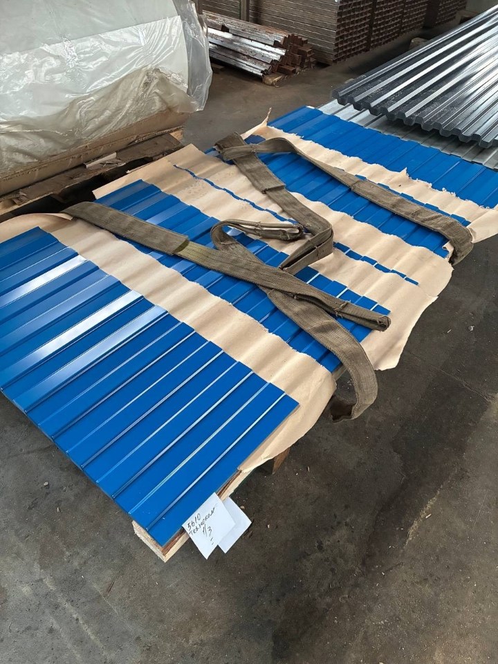 Профнастил окрашенный С20 0,75х1100(1150) RAL 5005 Сигнальный синий