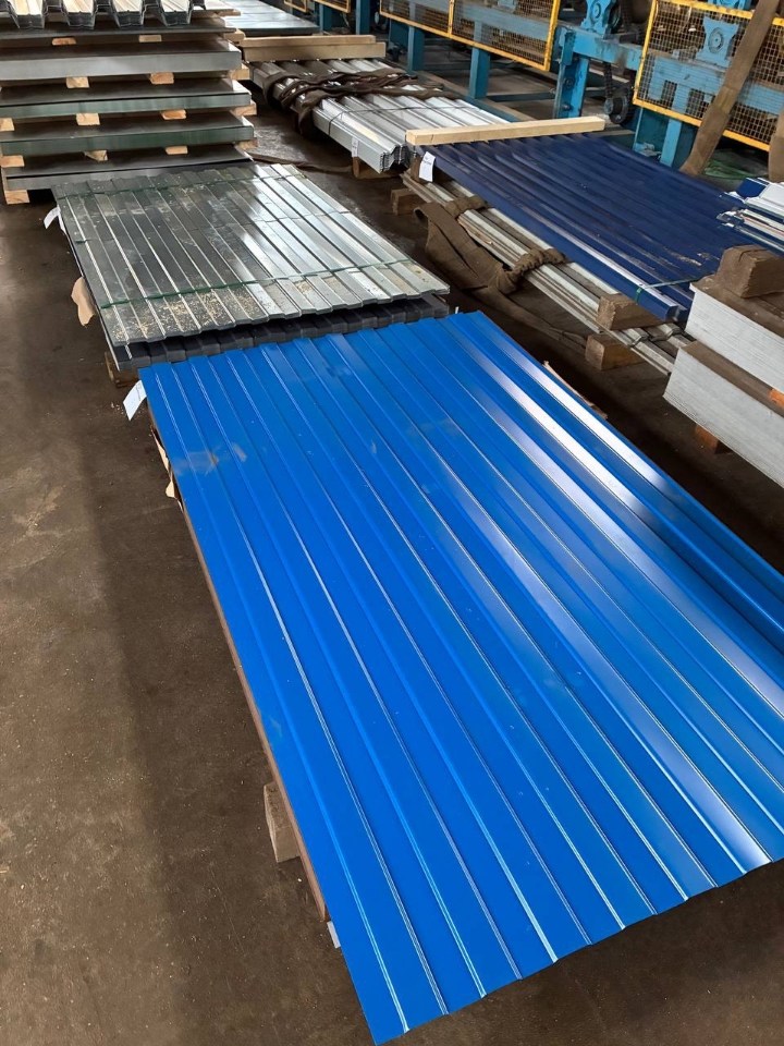 Профнастил окрашенный С20 0,75х1100(1150) RAL 5005 Сигнальный синий