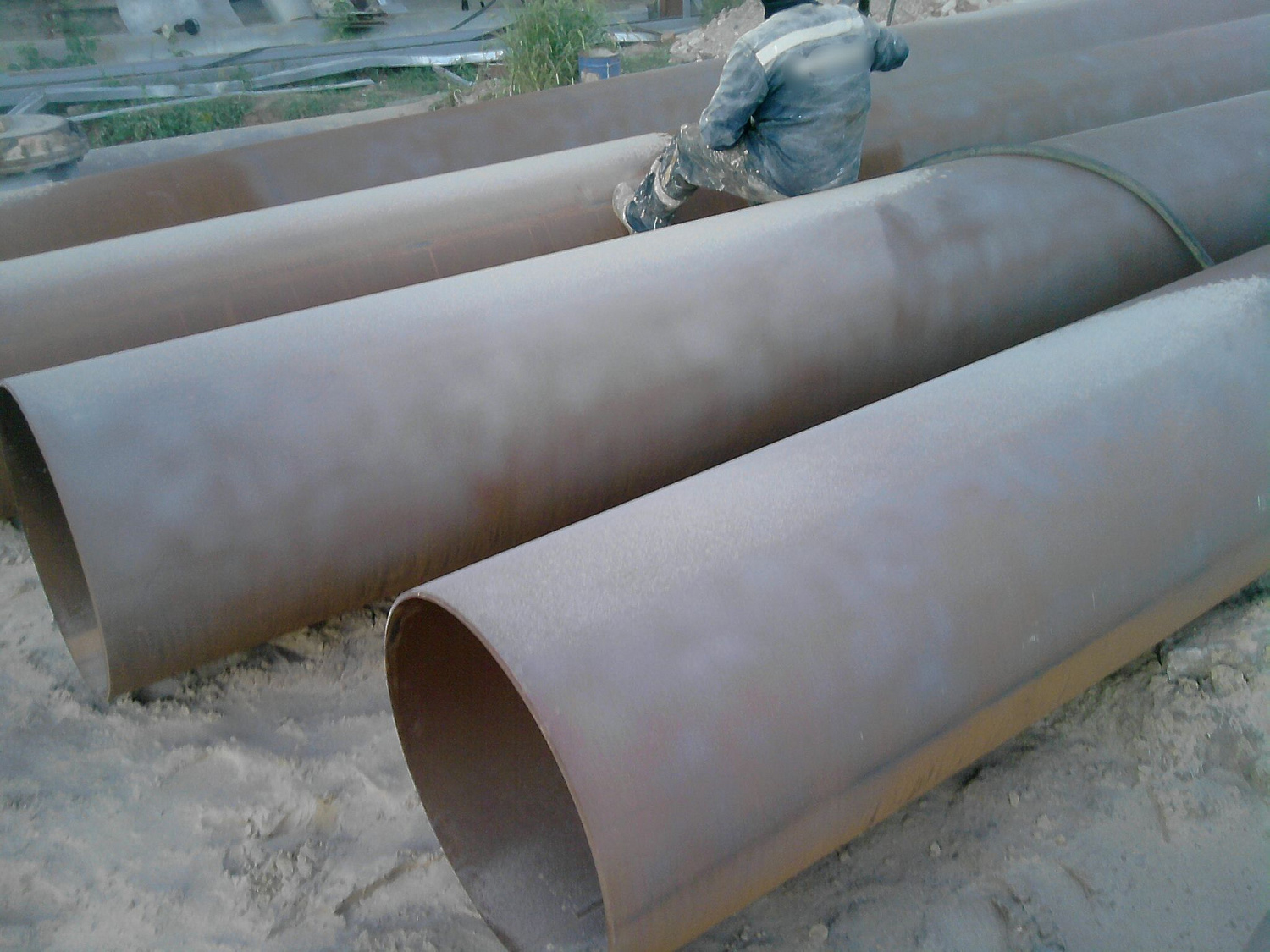 Пескоструйная обработка стальных труб